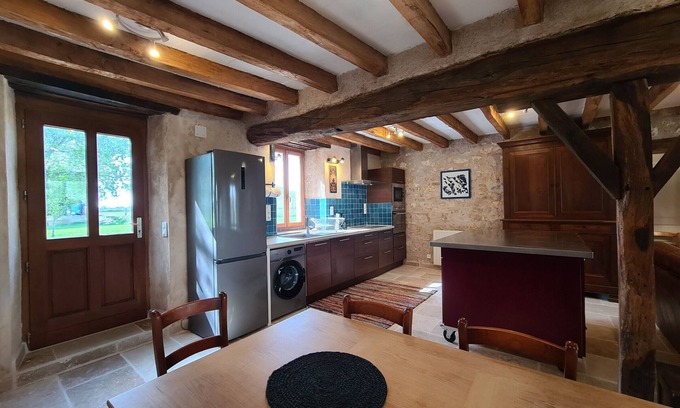 Etrechet Cottage | Maison Berrichonne avec Jardin et Fibre - 4 Chambres, Accessible PMR, Accueil Cavaliers