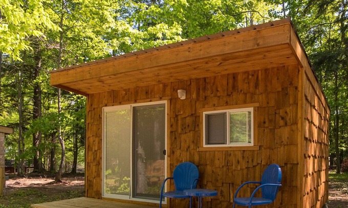 Au Train Appartement | Rustic Bungalow located within a campground