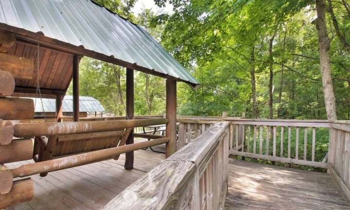 Bloomington Cabine | Rustic Cabin in Bloomington with Views