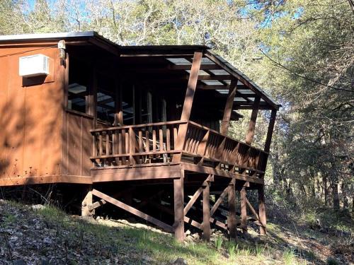 Orleans Maison | Rustic Cabin with Forest Views in the Klamath Region of Northern California