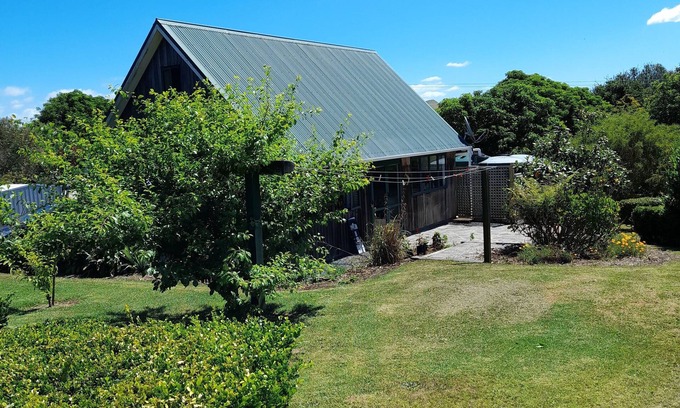 Waimate North Maison | Rustic Charm, Peaceful, Private, Perfect