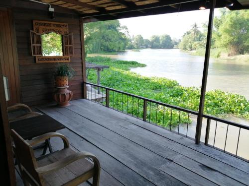 Doem Bang Chalet De Ski | Rustic Charm Suphan