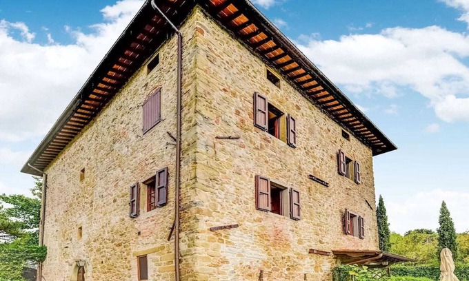 Monterchi Maison | Confort rustique avec une touche moderne