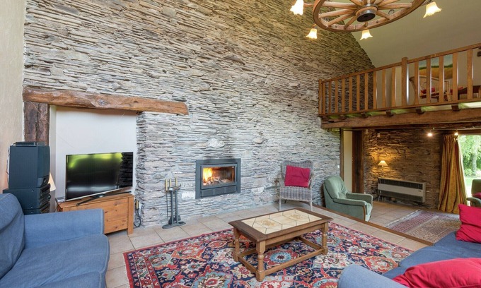 Lierneux Cottage | Gîte de charme avec terrasse à Jevigné