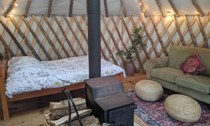 Dedham Cabine | Rustic farmstay in a cozy yurt