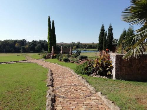 Emalahleni Cabine | Rustic Fields Lodge & Venue