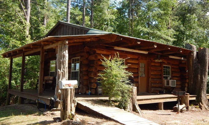 Greensboro Cabine | Log Cabin rustique avec la pêche.