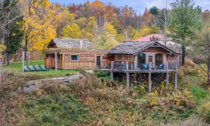 Ithaca Cabine | Rustic Luxury Near Ithaca: Private, peaceful, Beautiful views