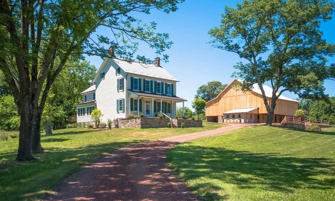 Springtown Maison | Rustic Meets Modern Farmhouse in Bucks County