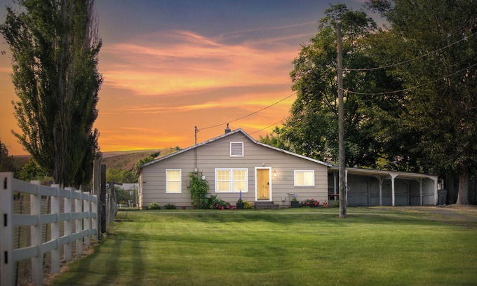 Milton-Freewater Autre | Rustic modern farmhouse. Enjoy the peace and privacy of Uribe farm.
