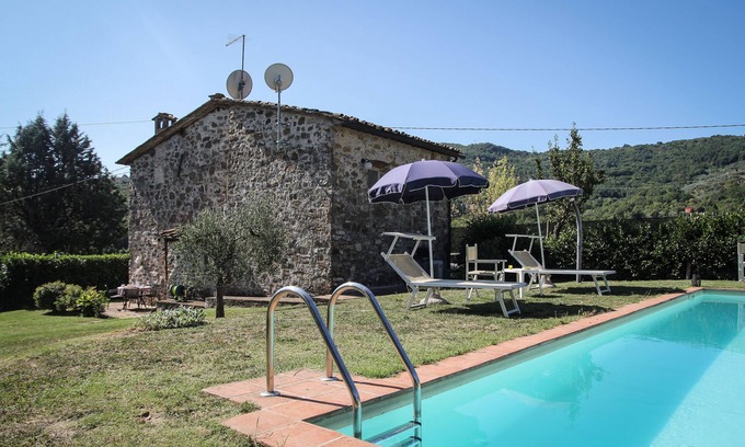 Borgo a Mozzano Maison | Rustique rénové, avec tout le confort moderne, piscine privée et jardin