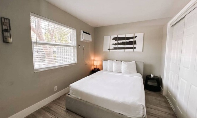 Downtown Fort Lauderdale Appartement | Rustic Retreats: Beachy 1BR in the heart of Fort Lauderdale