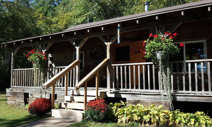 Muscoda Cabine | Rustic, small and primitive cabin - Riverview Cabin, LLC