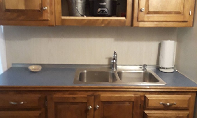 Warrensburg Appartement | Rustic Stay in the Country, One Bedroom with Bath, AC and Wireless Internet