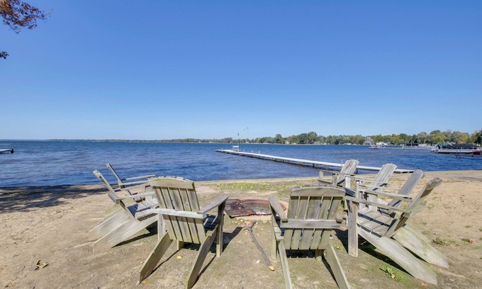 Cecil Cabine | Rustic Wisconsin Cabin on Shawano Lake!