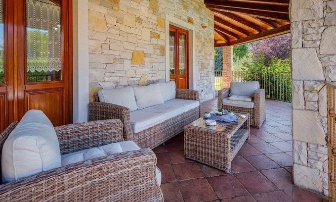 Sveta Nedelja Cabine | Villa meublée de façon rustique avec piscine et grande cour près de Labin