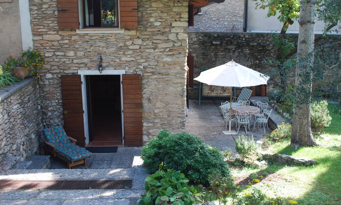 Cecina Appartement | Rustico Cecina by Theater Home, with big closed garden