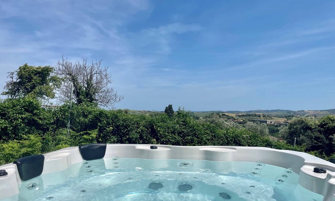 Saludecio Maison | Rustico con Jacuzzi privata, BBQ e 3 camere