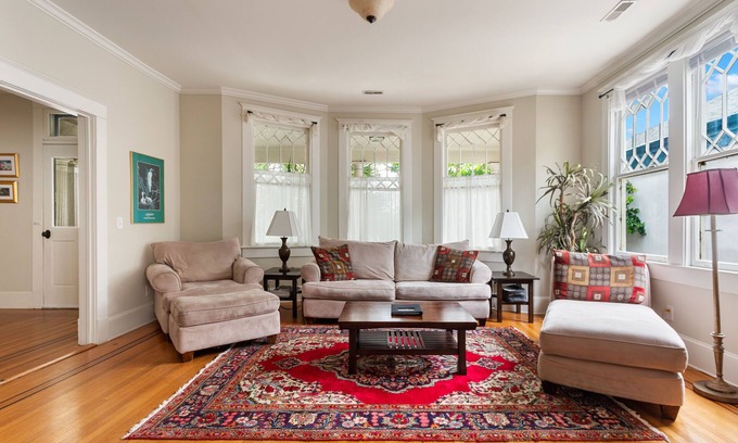 Cannonborough Elliotborough Appartement | Rutledge Avenue Inn (Suite B) | Downtown Luxury