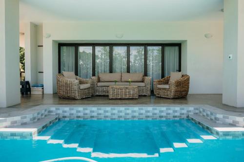 Hazyview Maison | Ruzelle Family House