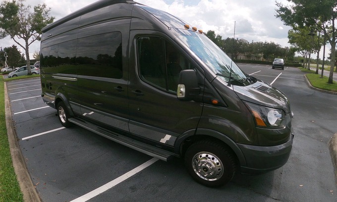 St. Cloud Maison | RV 2017 Winnebago (Class B) -- Take your Trip on the Road