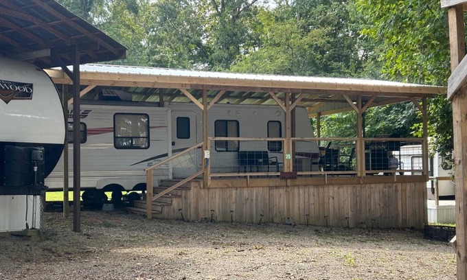 Dandridge Maison | RV There Yet Roomy, Modern Camper on Lake Douglas near Gatlinburg & Pigeon Forge