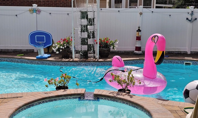 Old Bethpage Maison | Ryder cup 3-bedroom house pool hot tub AC in Plainview off greenbelt path