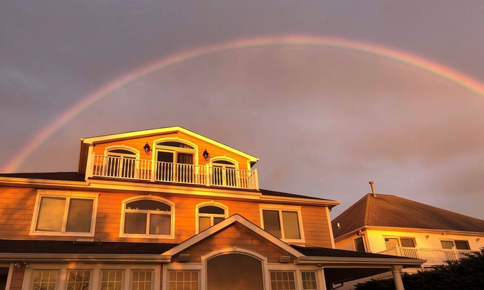 Seaford Maison | Ryder Cup! 4 beds 3.5 Bath house w/views in Seaford, LG Den w/Pool TBL, A/C