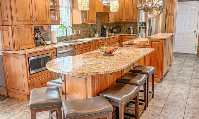 Lake Ronkonkoma Maison | RYDER CUP ACCOMMODATION <30 minutes. CONCIERGE SERVICES AVAILABLE