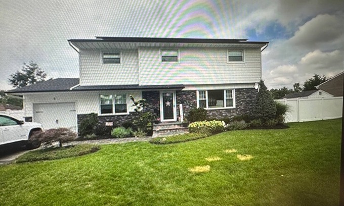 Bethpage Maison | Ryder Cup House. Updated 4 BR home Located in Bethpage 1 mile from Golf course.