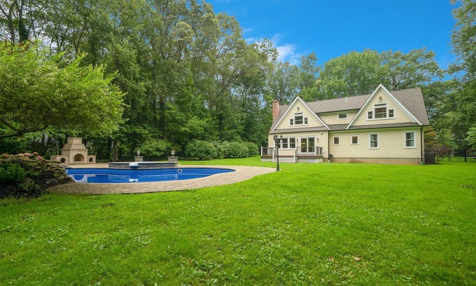 Dix Hills Maison | Ryder Cup rental 20 minutes to Bethpage Golf Course.n8 day rental for Ryder cup
