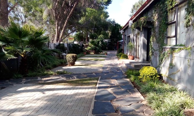 Mahikeng Lit Et Petit-Déjeuner | RZ. GUESTHOUSE MAFIKENG
