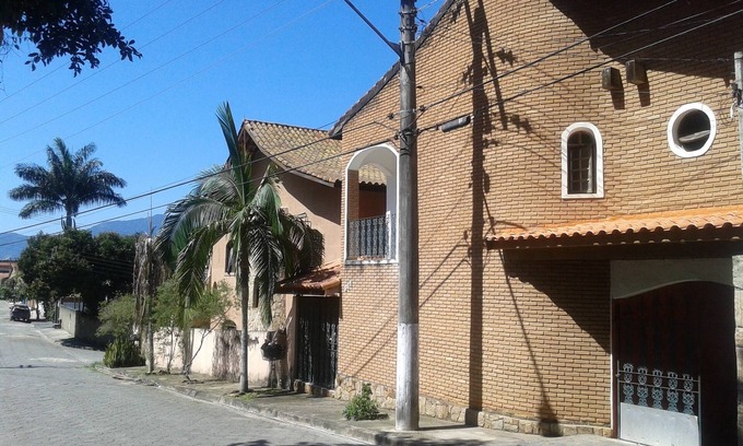 Sao Francisco da Praia Maison | São Sebastião Maison de ville avec piscine, aire de jeux, 5dorm, hébergement 21 personnes