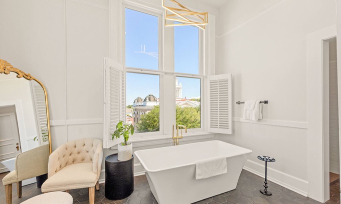 Valdosta Maison | S & K Suite at The Mckey