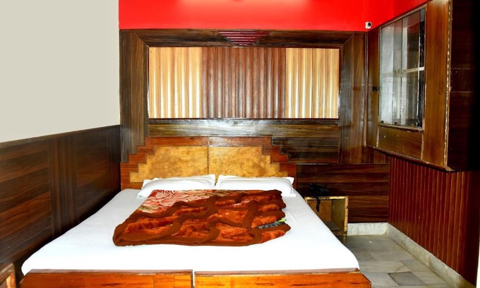 Paharganj Maison | S R PALACE