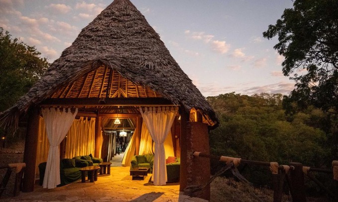 Selous Game Reserve Cabine | Sable Mountain Lodge, A Tent with a View Safaris