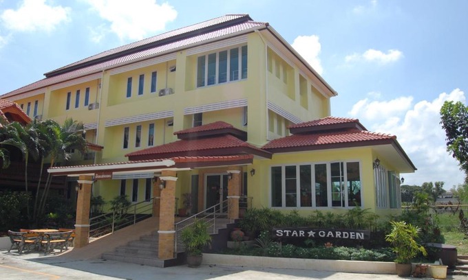 Chaiyasathan Station Balnéaire | Saengthong Resort Chiangmai