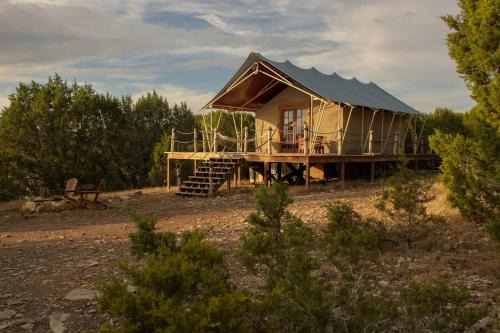 Kempner Autre | Safari Style Glamping Experience in the Heart of Texas Hill Country, Perfect for Animal Lovers