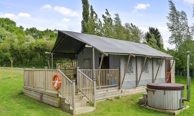 Hertford Chalet De Ski | Tente Safari près du lac Hertford avec spa