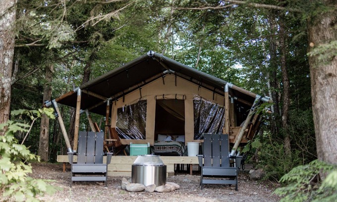 Thornton Location De VR | Safari Tent Site 6 | 1 Queen Bed & 1 Twin Bed | Pond View