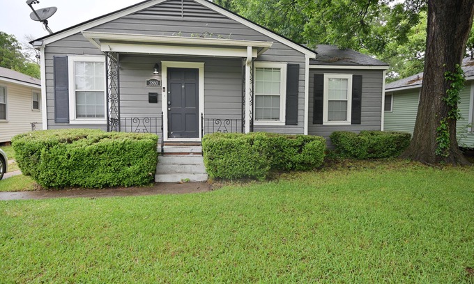 Broadmoor Maison | Safe 3BR/2BA Shreveport Home Central to Restaurants, Hospitals & Military Base.
