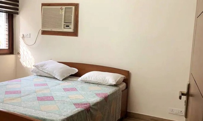Mayur Vihar Phase 1 Appartement | Safe home stay near central Delhi and south Delhi