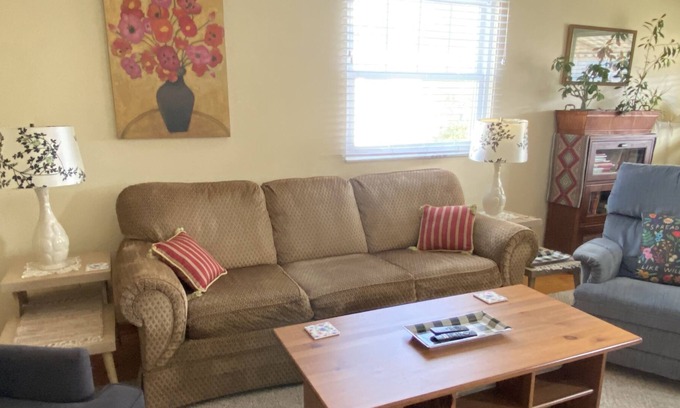 Barboursville Maison | Safe Huntington Suburb - Barboursville 3 BR & King Bed