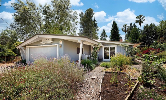 Walnut Creek Maison | Safe, Quiet Home Located Near Parks, BART, and SF