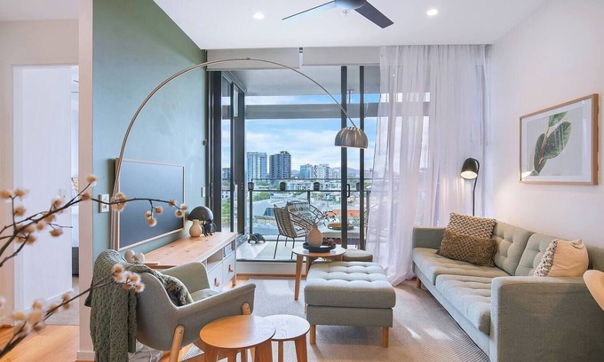 Fortitude Valley Appartement | Sage Bloom Elegant Newstead Stay with Shared Pool