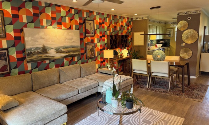 Harlingen Copropriété | Sage House North - stylish,cozy, in the heart of Harlingen!