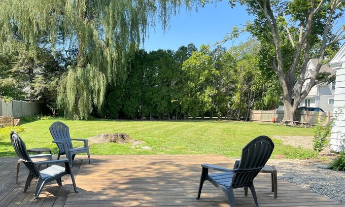Marblehead Maison | Sailors Aweigh: 3min walk toCharming Historic Town, Spacious Home, Newly Furnished! BBQ, Fast WiFi