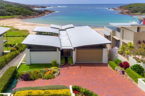 Boat Harbour Maison | Sails on the Beachfront - Exclusive Seaside Home