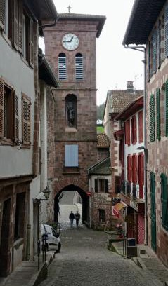 Saint-Jean-Pied-de-Port Appartement | Saint Jean Pied de Port. Centre Ville. Rue Piétonne