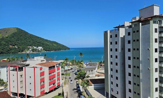 Martim de Sa Appartement | SAINT MARTIM AVEC VUE MER ET PLAGE DE 50 M